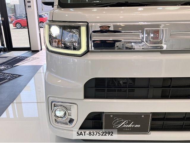 Daihatsu WAKE 2018-05 8832610-6