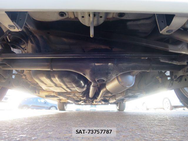 Daihatsu WAKE 2015-05 3780526-25