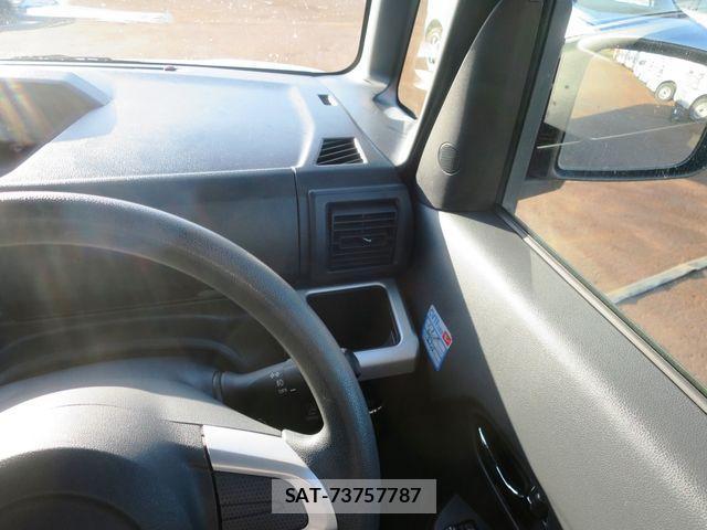 Daihatsu WAKE 2015-05 3780526-27