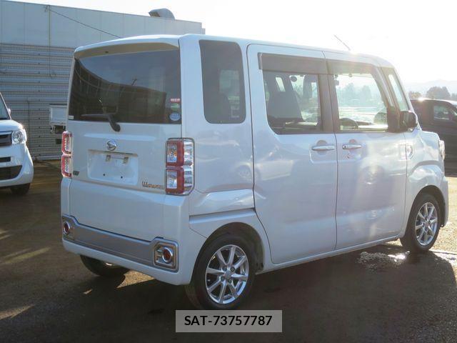 Daihatsu WAKE 2015-05 3780526-2