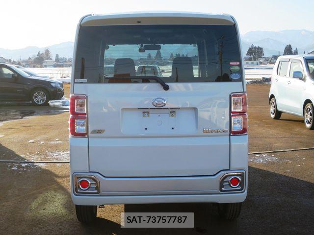 Daihatsu WAKE 2015-05 3780526-3