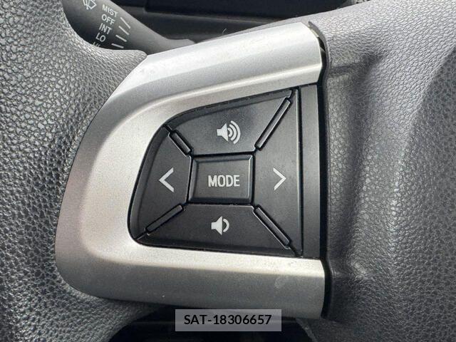 Daihatsu WAKE 2015-07 5883292-11