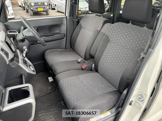 Daihatsu WAKE 2015-07 5883292-16