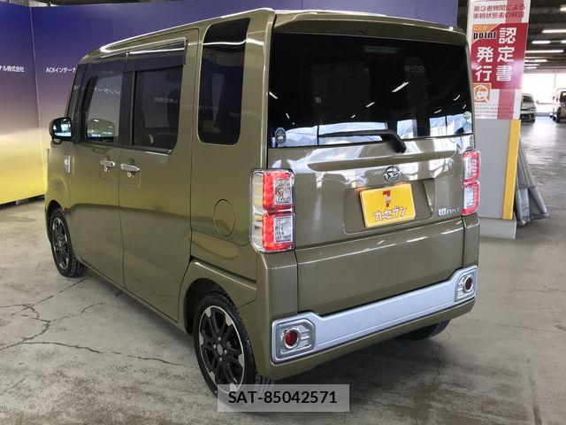 Daihatsu WAKE 2015-12 6023570-9