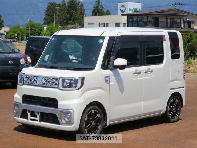 Daihatsu WAKE 2015-04 6915679-0