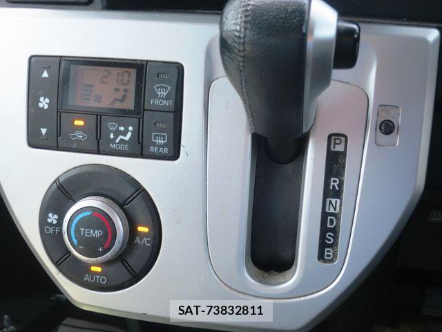 Daihatsu WAKE 2015-04 6915679-16