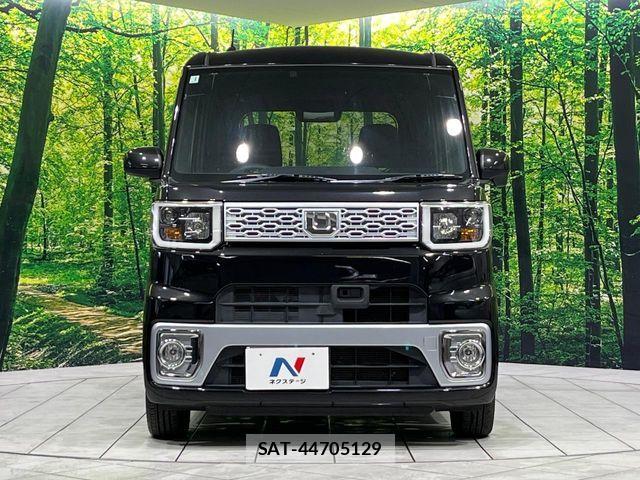 Daihatsu WAKE 2015-11 7252915-13