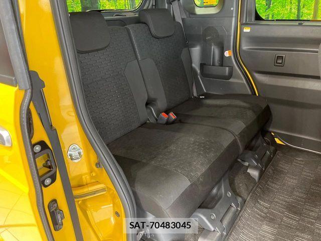 Daihatsu WAKE 2015-02 7394957-8