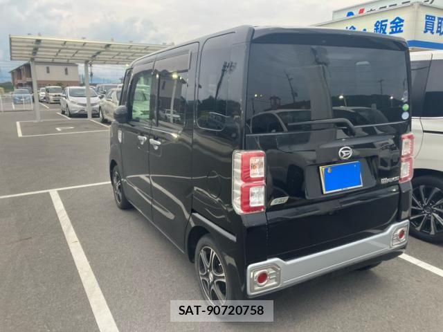 Daihatsu WAKE 2015-03 7458966-3