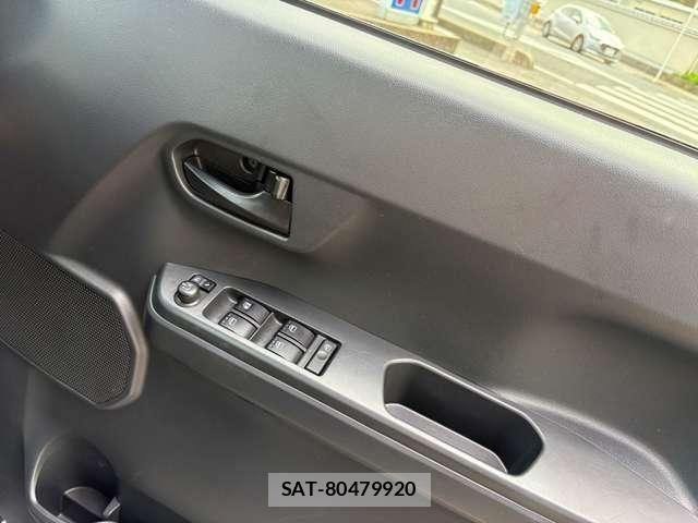 Daihatsu WAKE 2022-07 8247220-21