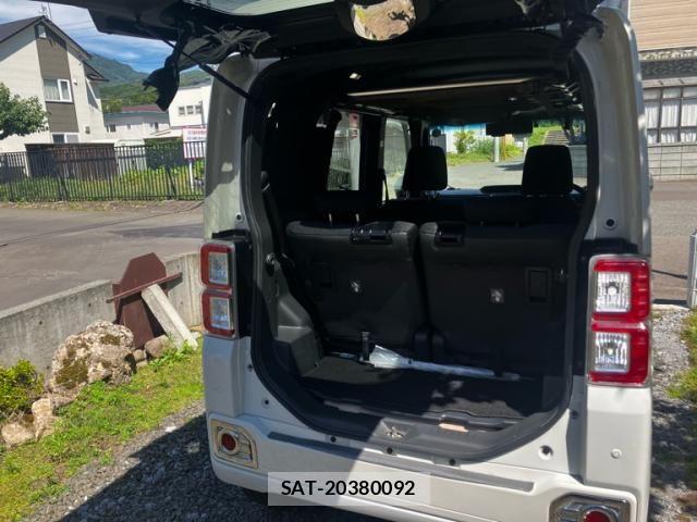 Daihatsu WAKE 2017-09 8369894-14