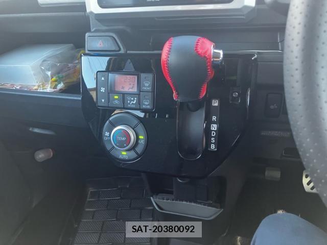 Daihatsu WAKE 2017-09 8369894-23