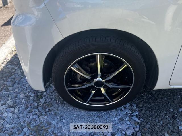 Daihatsu WAKE 2017-09 8369894-4