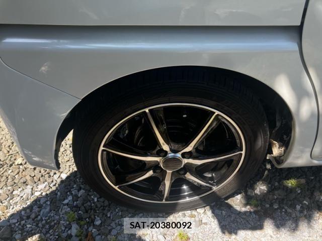 Daihatsu WAKE 2017-09 8369894-6