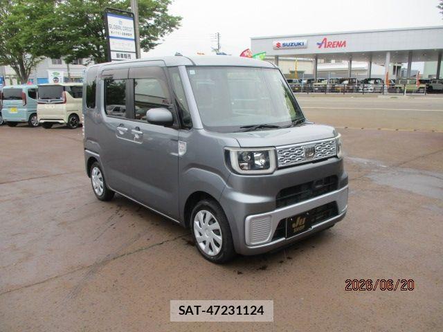 Daihatsu WAKE 2015-10 8662536-0