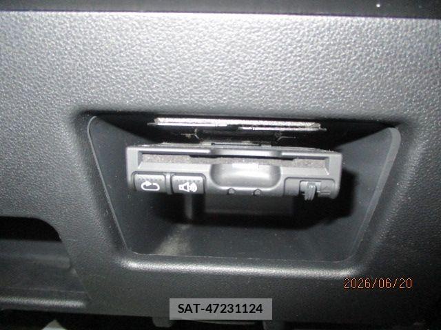 Daihatsu WAKE 2015-10 8662536-13