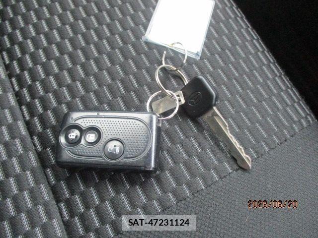 Daihatsu WAKE 2015-10 8662536-14