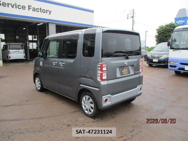 Daihatsu WAKE 2015-10 8662536-5