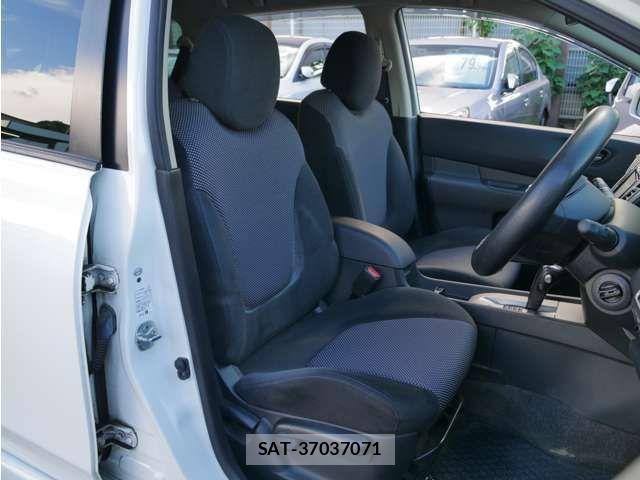 Nissan Wingroad 2017-03 1382204-14