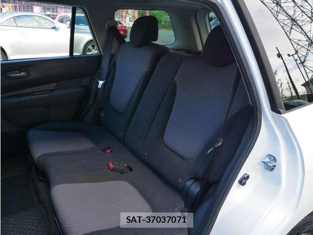 Nissan Wingroad 2017-03 1382204-15