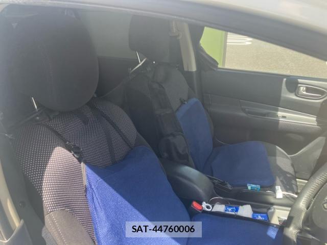 Nissan Wingroad 2007-12 6615820-12