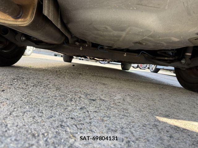 Nissan Wingroad 2014-03 6615818-15