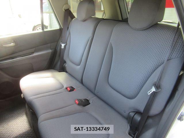 Nissan Wingroad 2014-01 6915689-9
