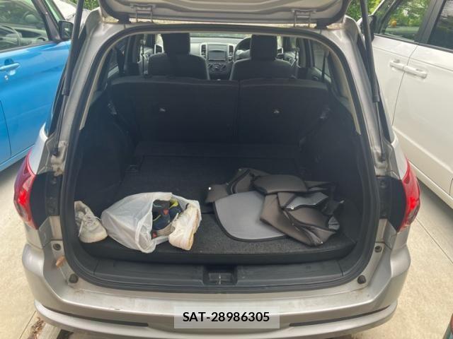 Nissan Wingroad 2016-12 7227443-15