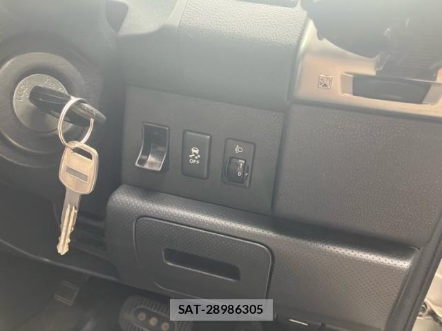 Nissan Wingroad 2016-12 7227443-17