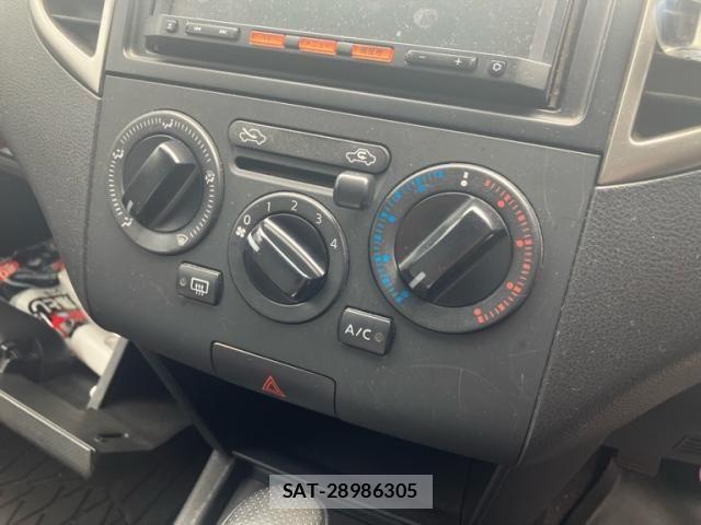 Nissan Wingroad 2016-12 7227443-19
