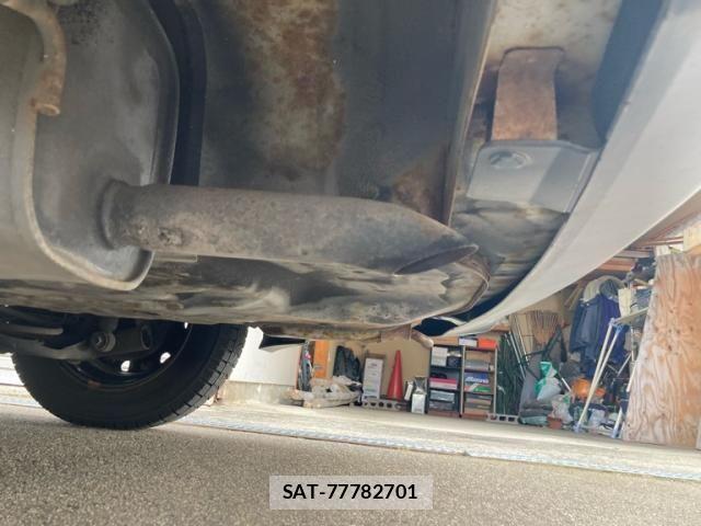 Nissan Wingroad 2009-09 7227442-9