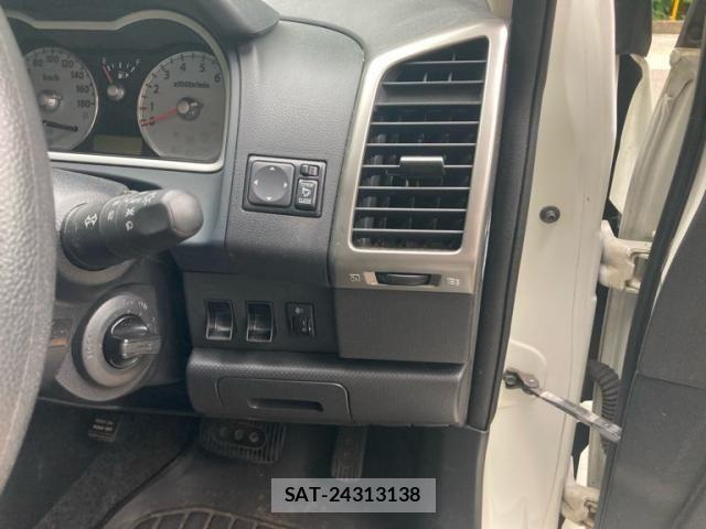 Nissan Wingroad 2011-01 7273307-10