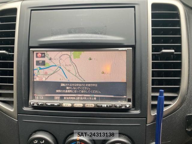 Nissan Wingroad 2011-01 7273307-14