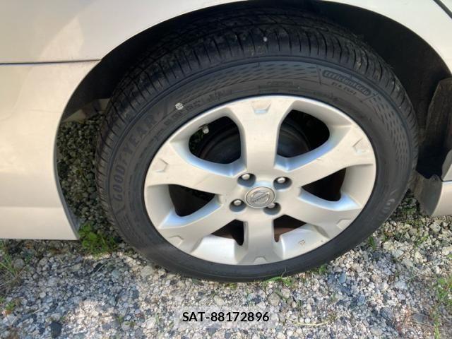Nissan Wingroad 2009-12 7360571-4