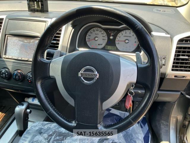 Nissan Wingroad 2006-11 7503921-13