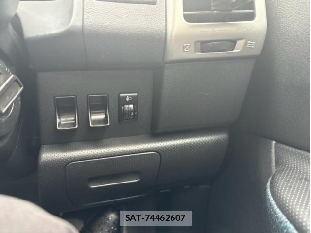 Nissan Wingroad 2006-02 7621484-9