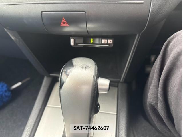 Nissan Wingroad 2006-02 7621484-12