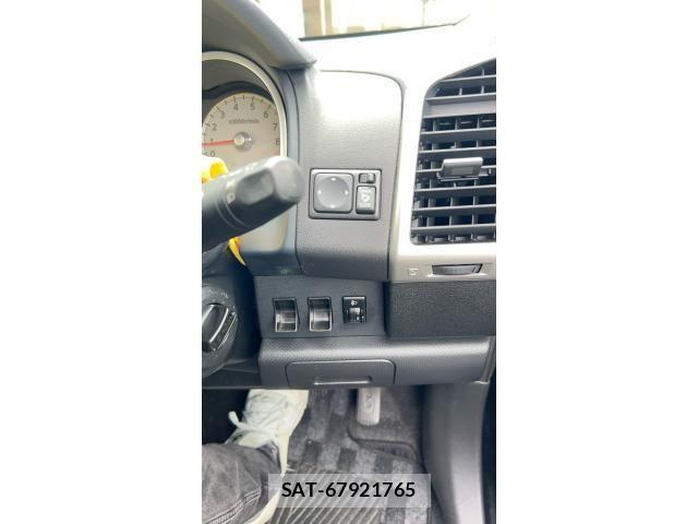 Nissan Wingroad 2009-06 7790673-13