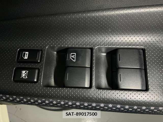 Nissan Wingroad 2010-02 8102851-14