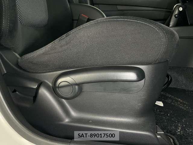 Nissan Wingroad 2010-02 8102851-16
