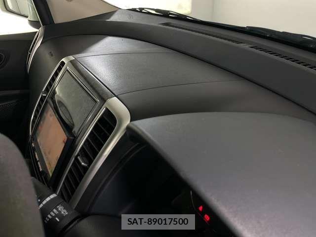 Nissan Wingroad 2010-02 8102851-18