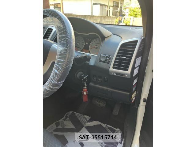 Nissan Wingroad 2007-08 8232489-12