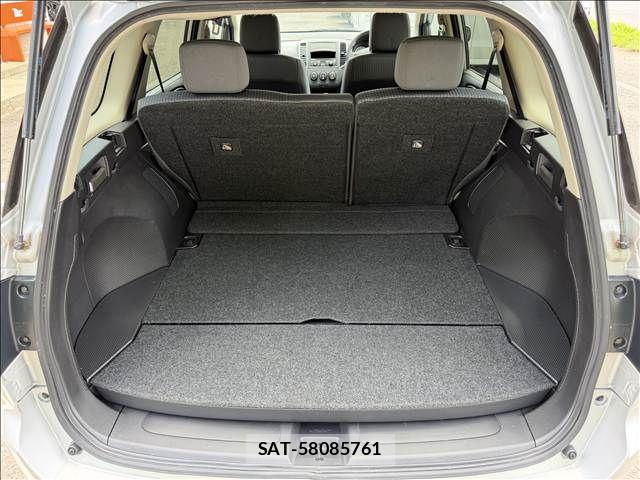 Nissan Wingroad 2015-03 8369895-10