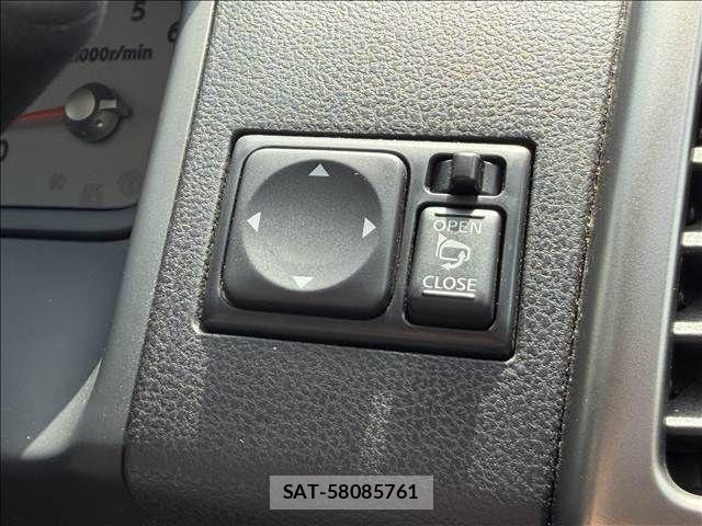 Nissan Wingroad 2015-03 8369895-13