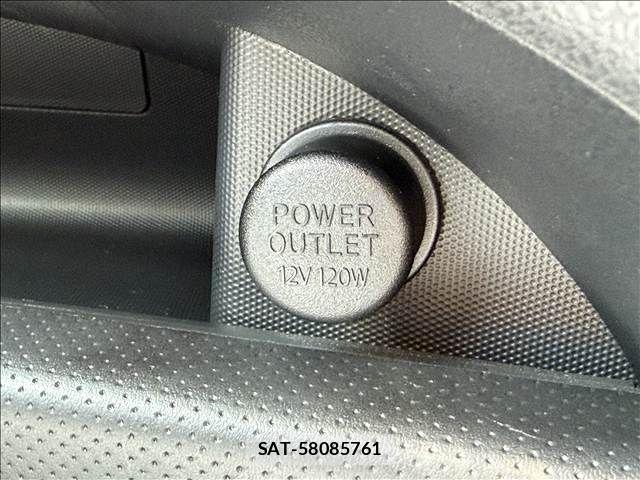 Nissan Wingroad 2015-03 8369895-14