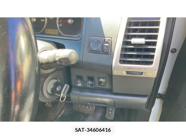 Nissan Wingroad 2006-06 8667190-12