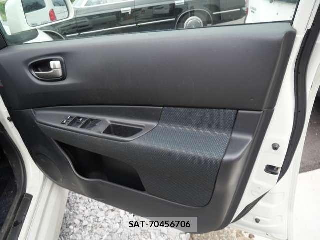 Nissan Wingroad 2010-03 8662539-10