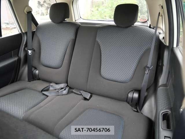 Nissan Wingroad 2010-03 8662539-16