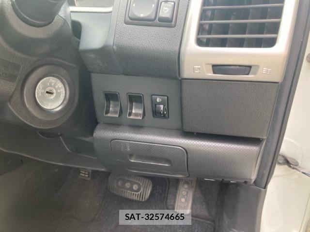 Nissan Wingroad 2008-06 8667189-20