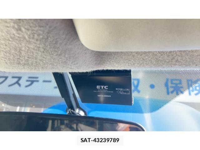 Nissan Wingroad 2013-09 8662534-9